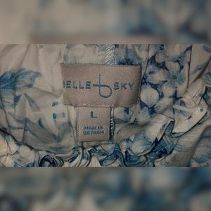 Hawaiian floral off-the-shoulder dress!